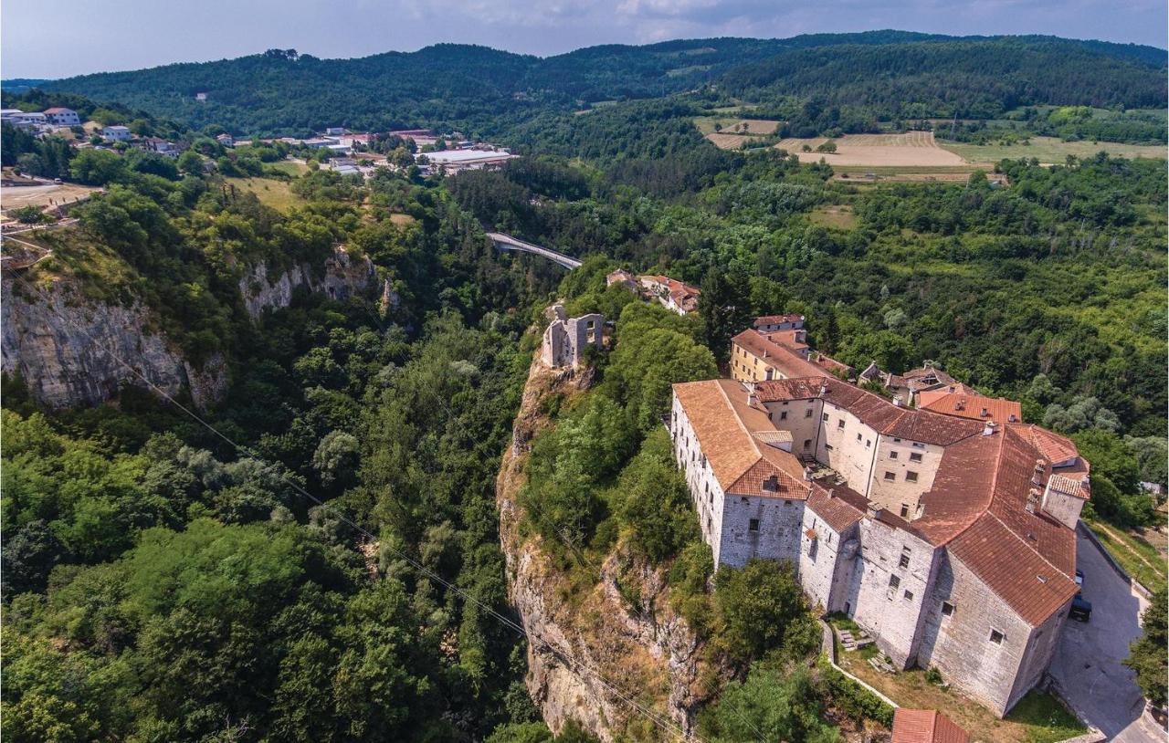 Amazing Apartment In Pazin With Wifi Katun Lindarski Exteriér fotografie