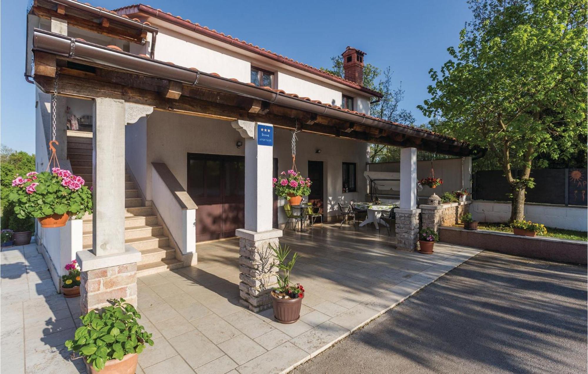 Amazing Apartment In Pazin With Wifi Katun Lindarski Exteriér fotografie