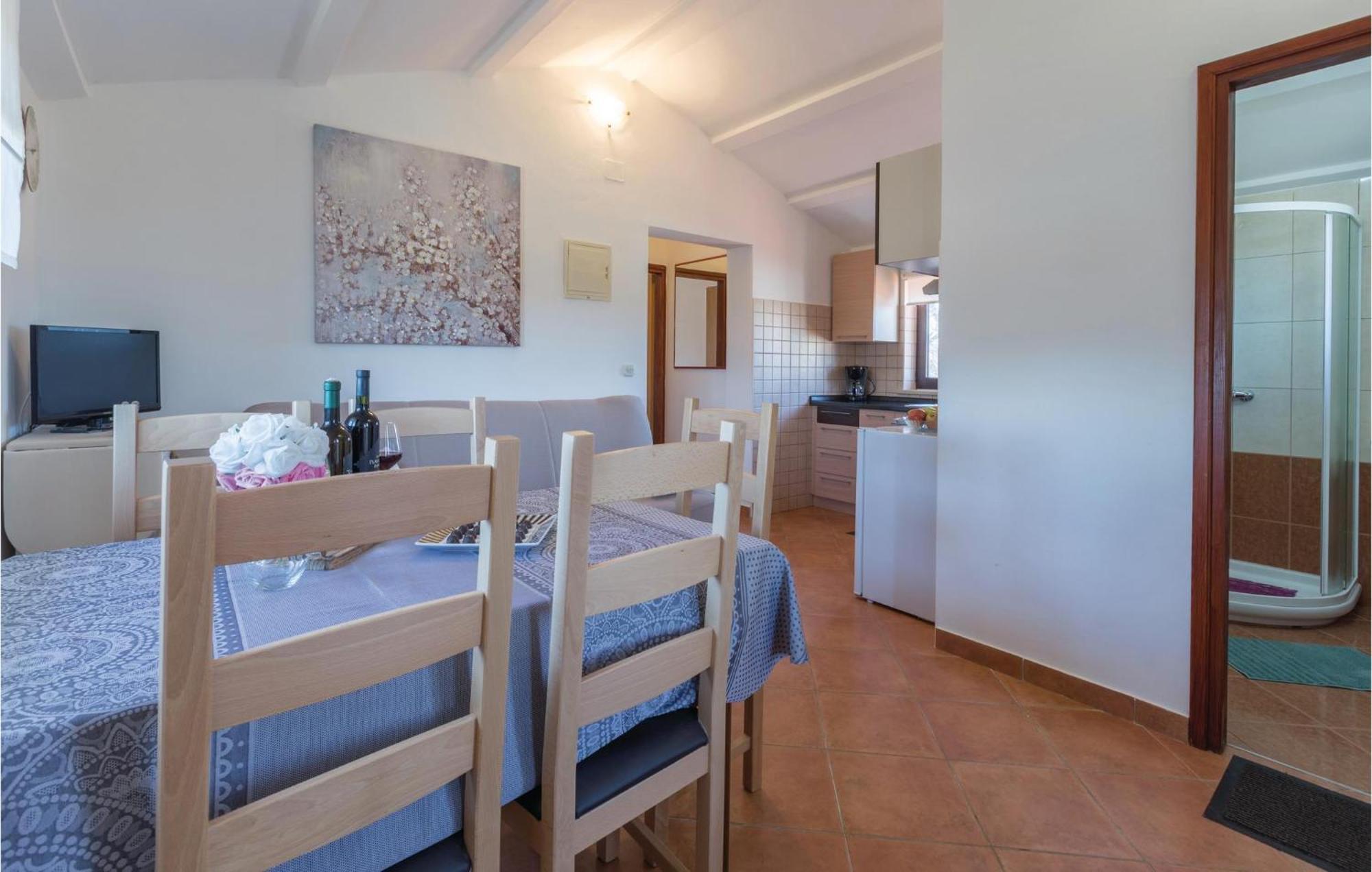 Amazing Apartment In Pazin With Wifi Katun Lindarski Exteriér fotografie