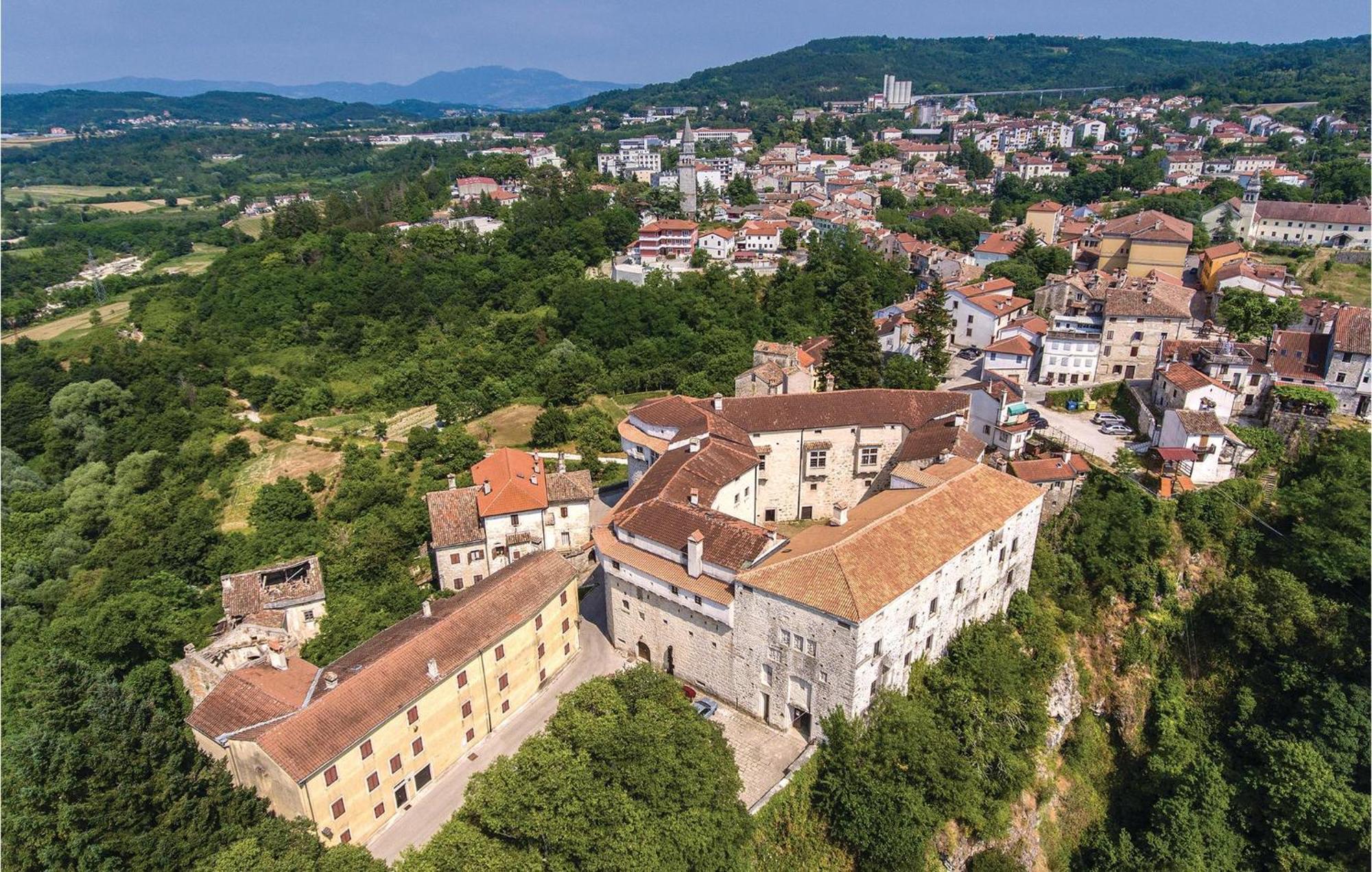 Amazing Apartment In Pazin With Wifi Katun Lindarski Exteriér fotografie